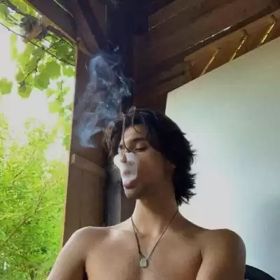 郁雁卉